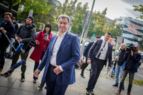 Markus Söder, CSU-Vorsitzender und Ministerpräsident von Bayern, kommt zur Ministerpräsidentenkonferenz an.  Foto: Kay Nietfeld/dpa