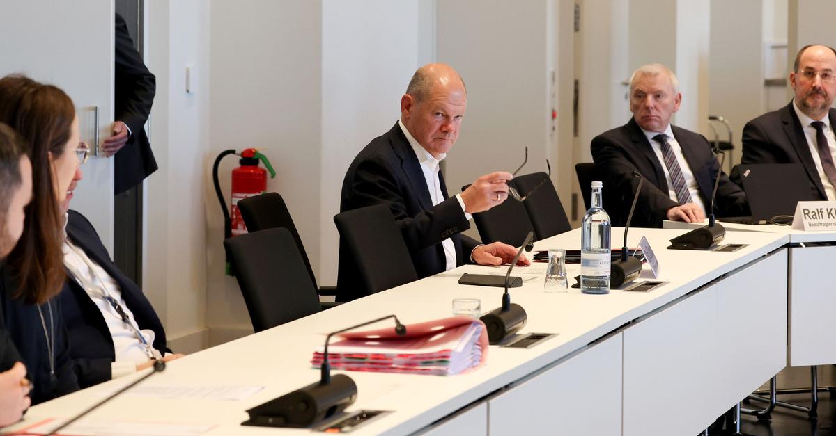 Olaf-Scholz-Wollte-lange-vor-Ukraine-Krieg-LNG-Terminals