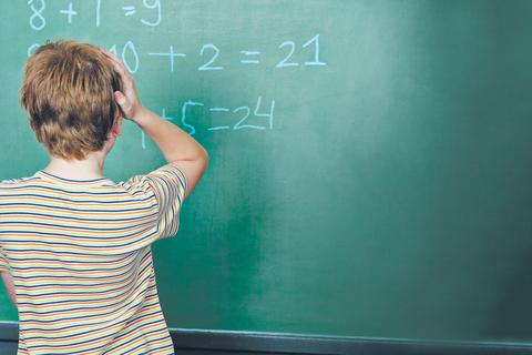 Das Angebt der Sommerschule kommt gut an.  Für die Zusatzkurse in Deutsch und Mathematik, die das Bildungsministerium als Folge des Corona-Shutdowns ab 16. März anbietet, haben rund 20.000 Eltern Interesse angemeldet. Foto: Robert Kneschke - stock.adobe