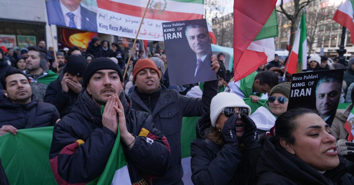 Trump sichert Demonstranten im Iran Hilfe zu