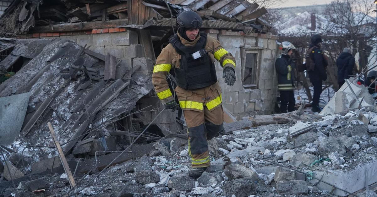 Ein-Todesopfer-bei-russischem-Bombenangriff-auf-Charkiw