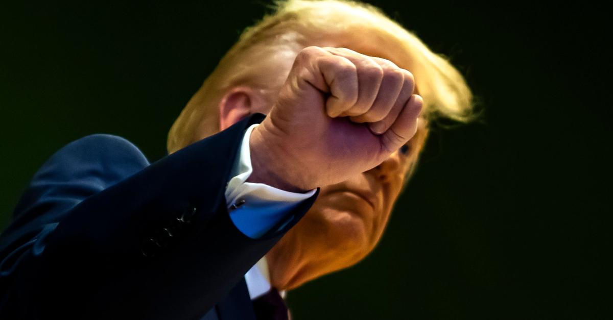 Trump-Riesige-Flotte-ist-auf-dem-Weg-Richtung-Iran