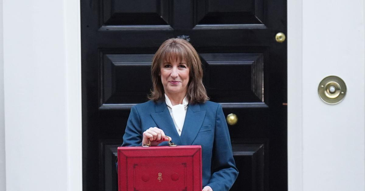 Nenamerno objavljen načrt državnih financ povzročil paniko v Londonu