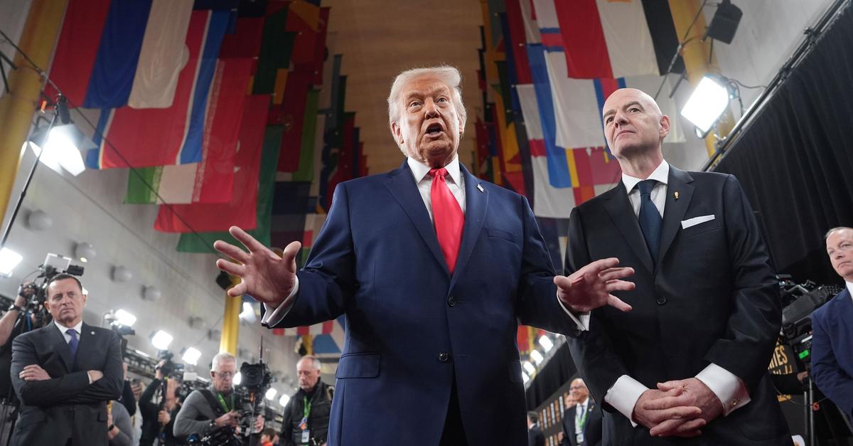 FIFA-Friedenspreis für Trump - Kritik von Menschenrechtlern