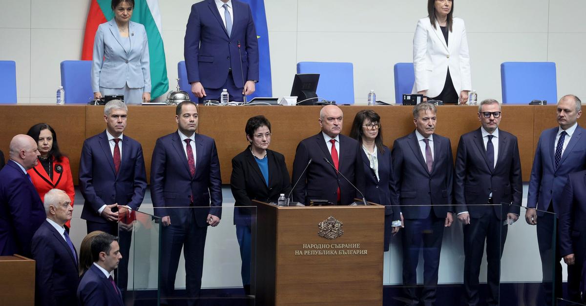 Bulgarien-Regierung-tritt-nach-Protesten-zur-ck