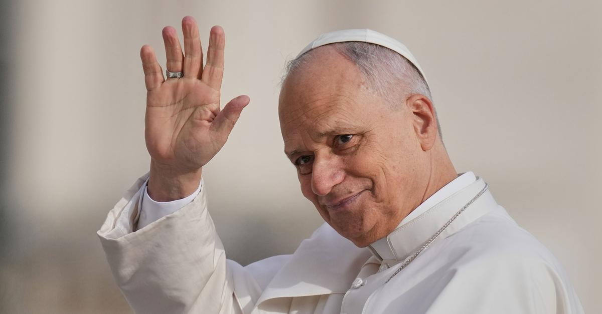 Papst Leo XIV. für erste Auslandsreise in Türkei gelandet