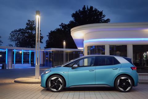 Sieht so die Zukunft der Elektromobilität aus? VW bringt sein erstes „echtes“ Elektrofahrzeug auf den Markt, den ID.3. Foto: Volkswagen