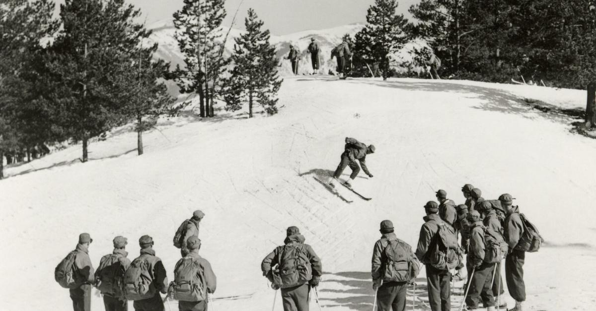 Wie-eine-Eliteeinheit-das-Skifahren-zum-Breitensport-machte