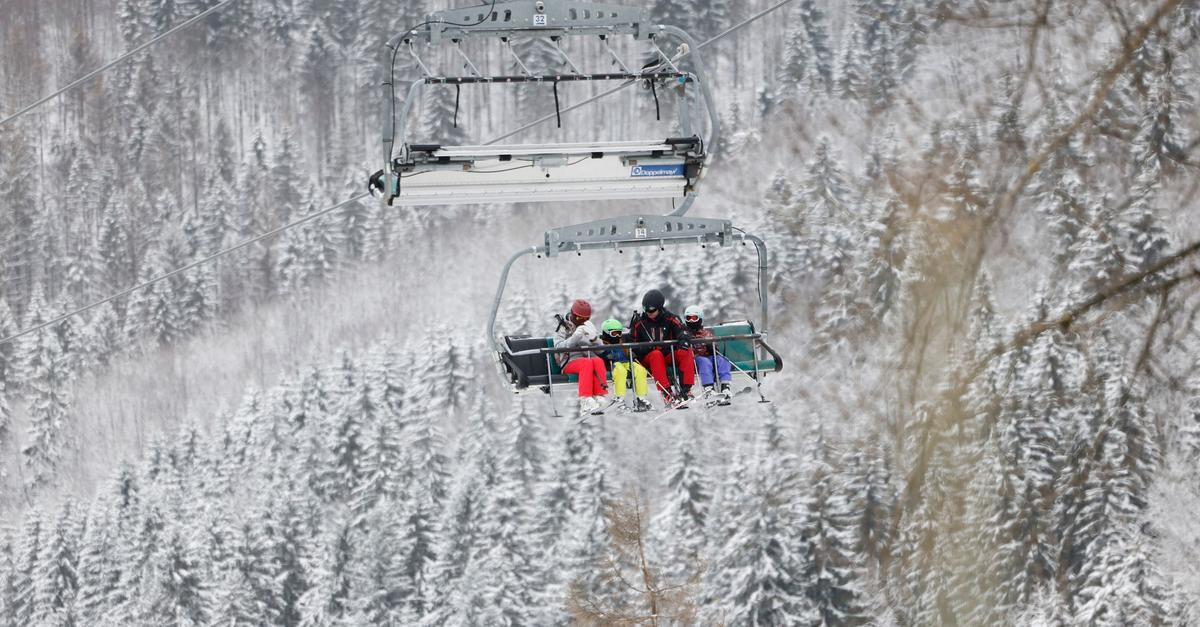 Kinder-auf-dem-Sessellift-So-fahren-sie-sicher