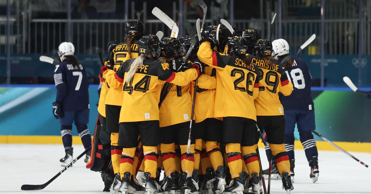 Deutschlands-Eishockey-Frauen-f-r-Viertelfinale-qualifiziert