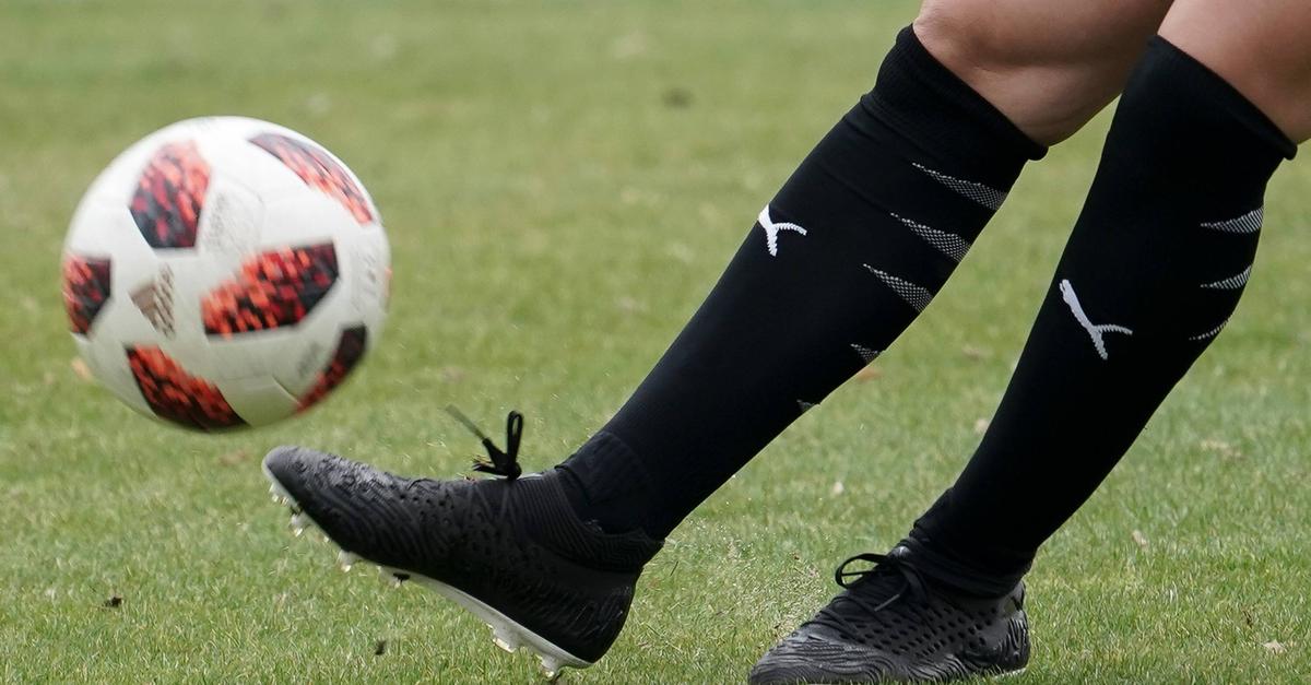 Spvgg-Am-neburg-in-Unterzahl-zum-ersten-Saisondreier