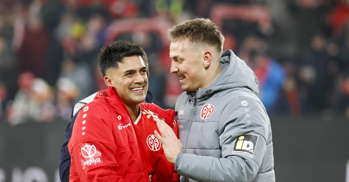 Nadiem-Amiri-und-Phillip-Tietz-machen-die-Mainz-05-Fans-froh