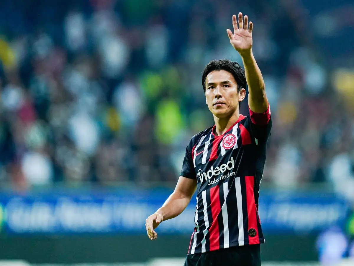 Big in Japan – Makoto Hasebe überall - Eintracht Frankfurt Männer