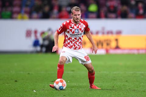 Gegen die Frankfurter Eintracht könnte Daniel Brosinski zum letzten Mal im Trikot von Mainz 05 auflaufen. Foto: dpa/Revierfoto
