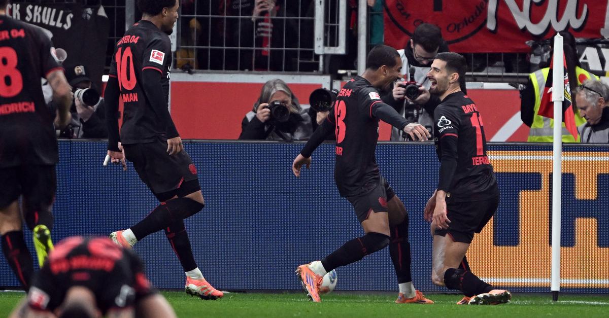 Zaubertor-sorgt-f-r-Bayer-Jubel-Verdruss-ber-Fan-Boykott