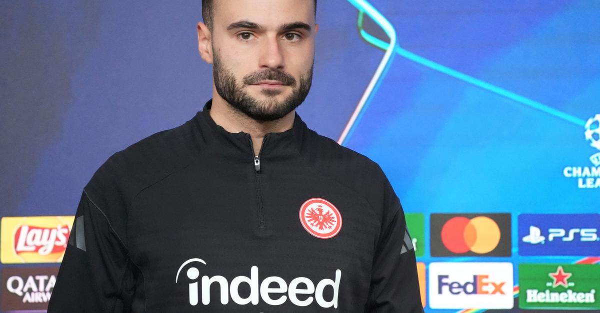 Schmitt-soll-s-richten-Eintracht-hofft-auf-Wende-in-Baku