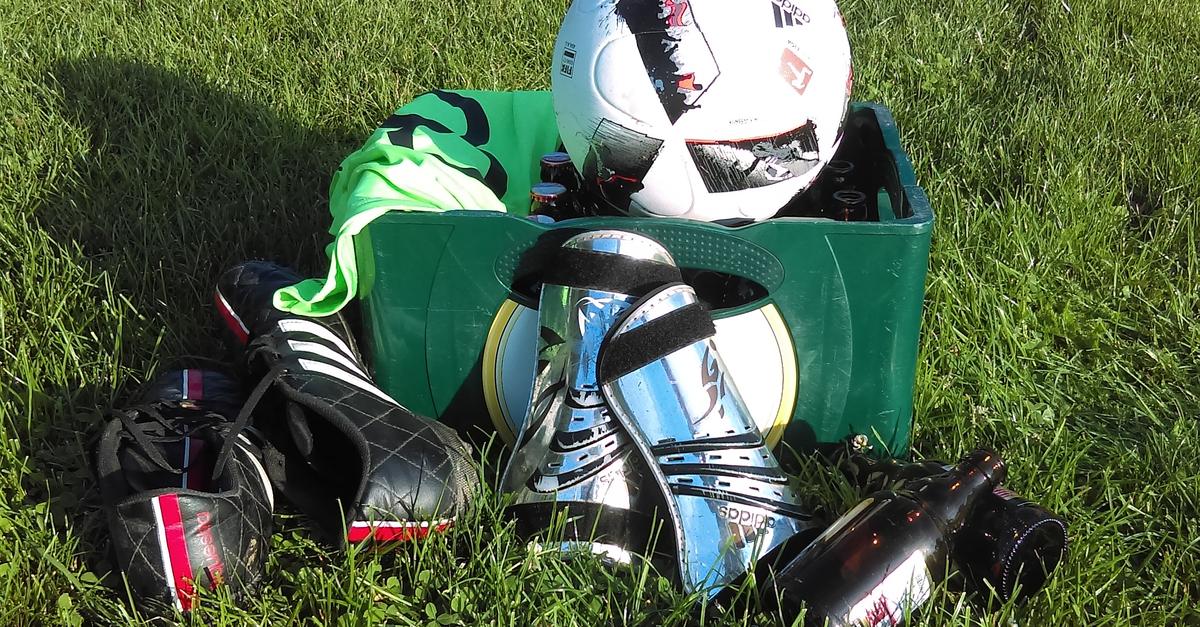 Bier-nach-dem-Fu-ballspiel-Wenn-eine-Kiste-f-r-Zoff-sorgt
