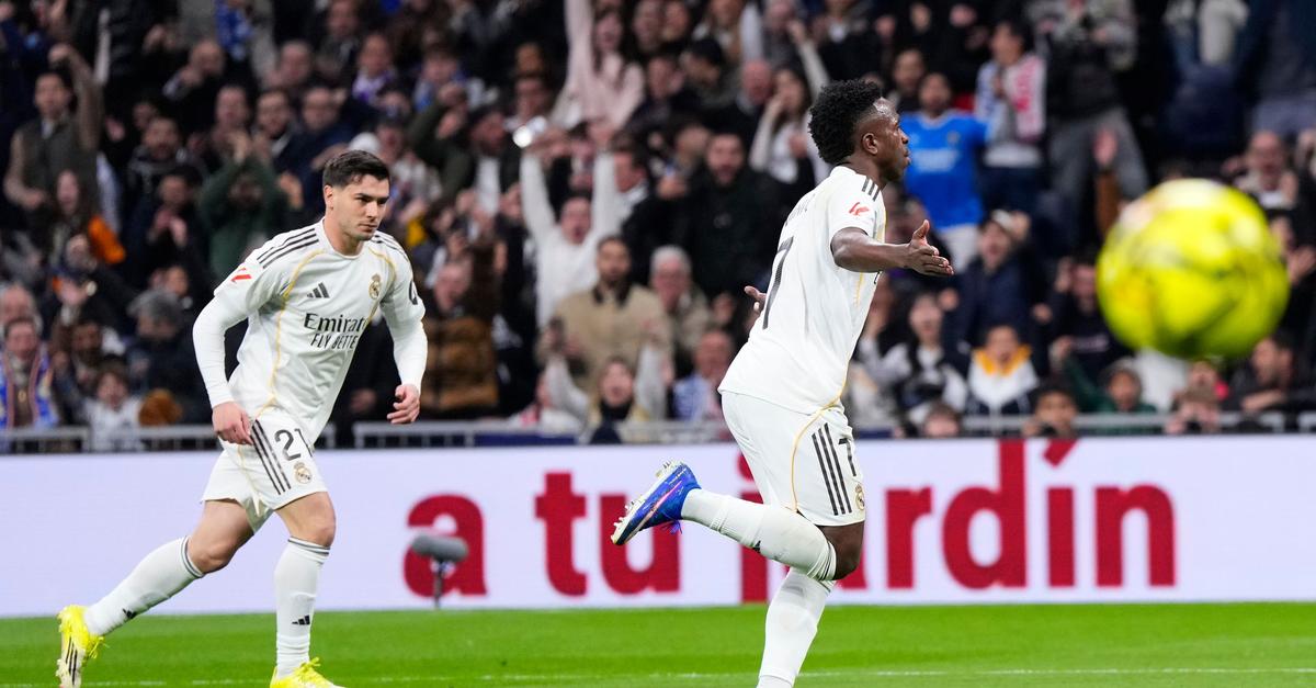 Viele-Pfiffe-Real-Madrid-siegt-in-der-Nachspielzeit