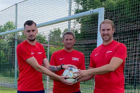 Das Trainer-Team der Waldbrunner Verbandsliga-Mannschaft zieht weiter an einem Strang. Von links: Steffen Rücker, Jens Brühl und Daniel Erbse.