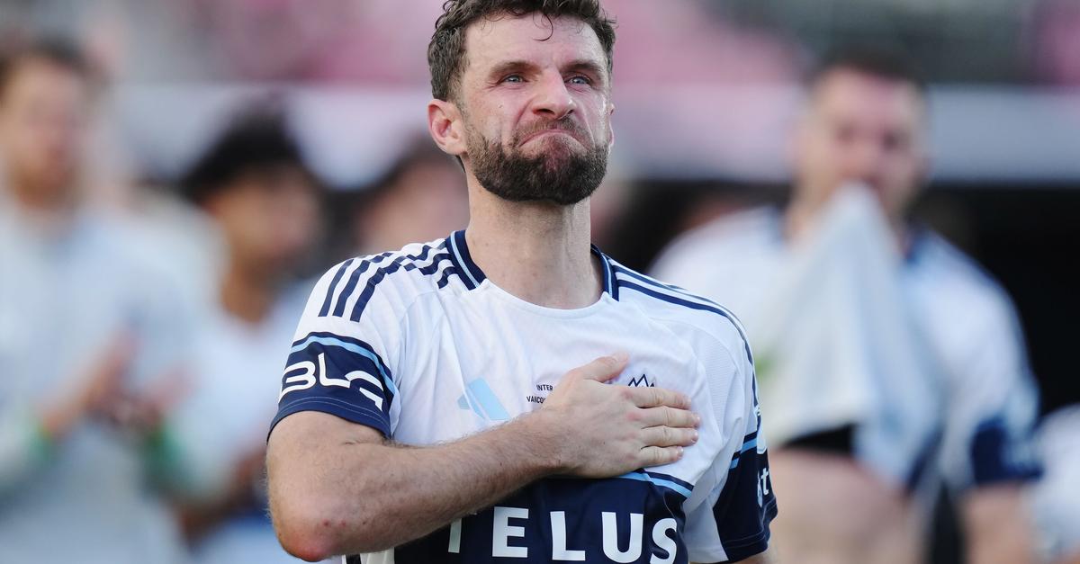 M-ller-l-sst-Karriereende-offen-Wasser-statt-Cocktail