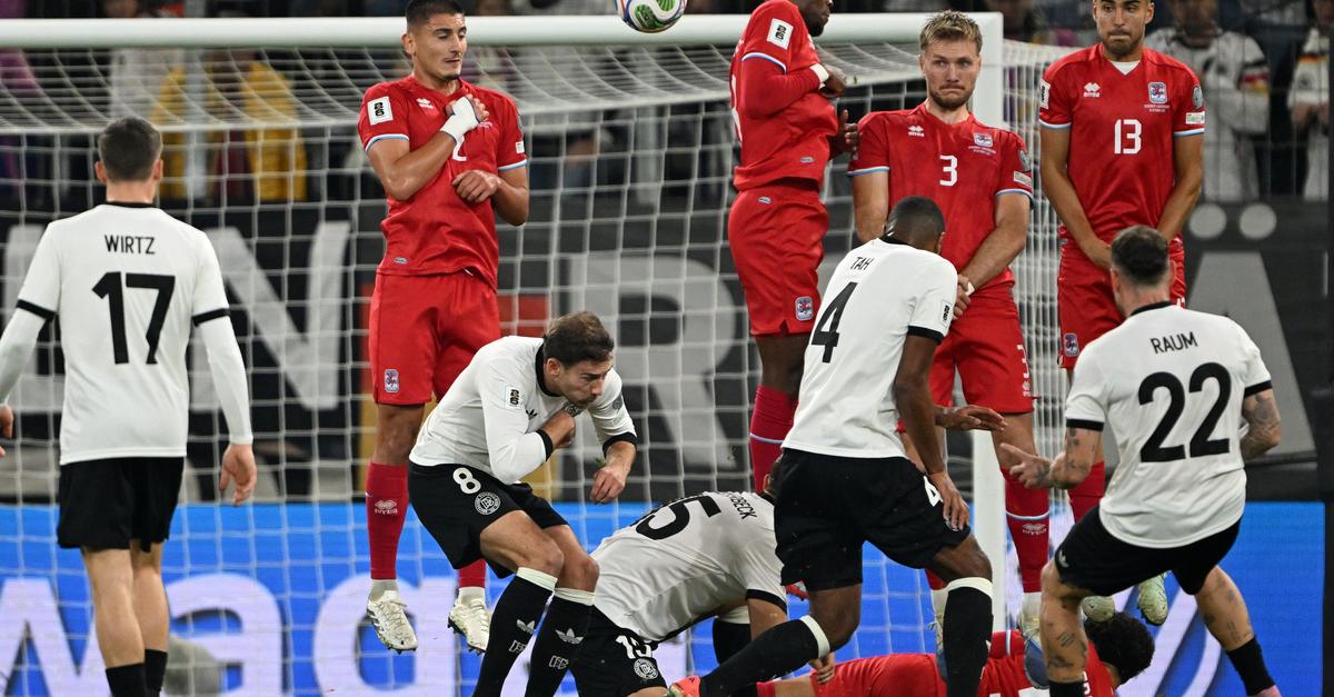 Raums Tor-Premiere mit Ansage beim Physio