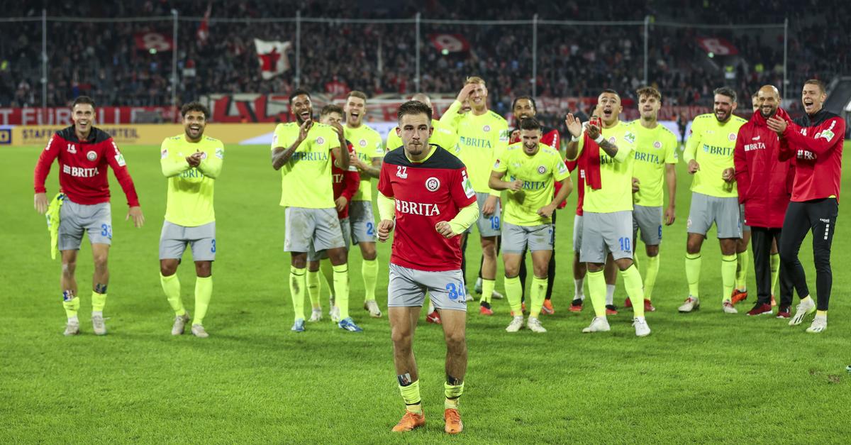 Lok Leipzig: Spektakulär! Der Transfer, Der Die Liga Auf Den Kopf Stellt! - 1iesxn1
