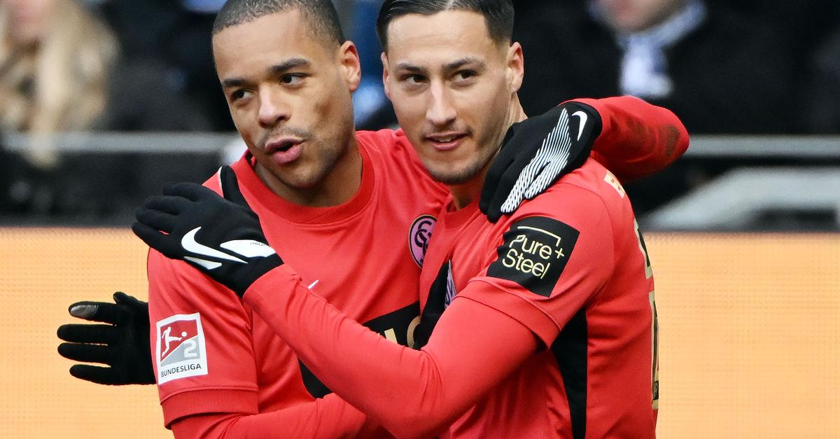 Elversberg feiert furiosen Last-Minute-Sieg beim KSC