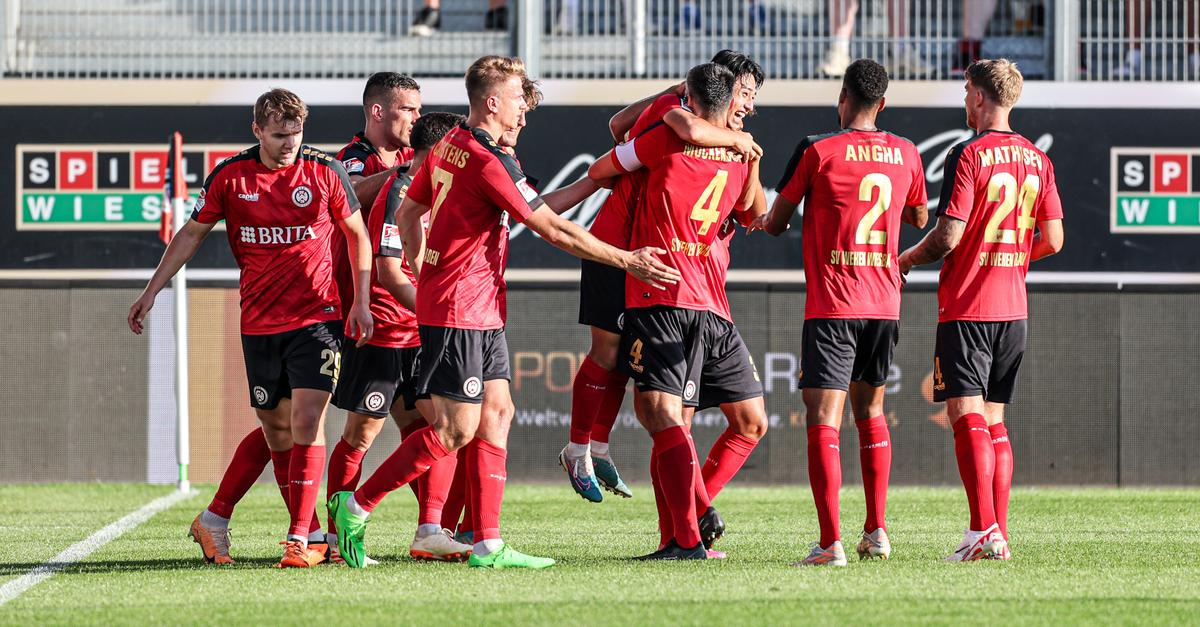 SV Wehen Wiesbaden nach 1:0-Sieg gegen KSC Tabellenführer
