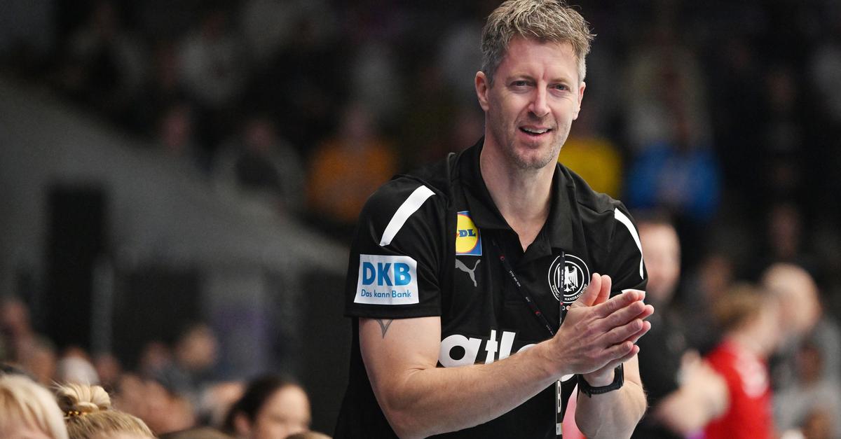 Mit-Ballermann-Hit-DHB-Team-feiert-Mutter-vom-Bundestrainer