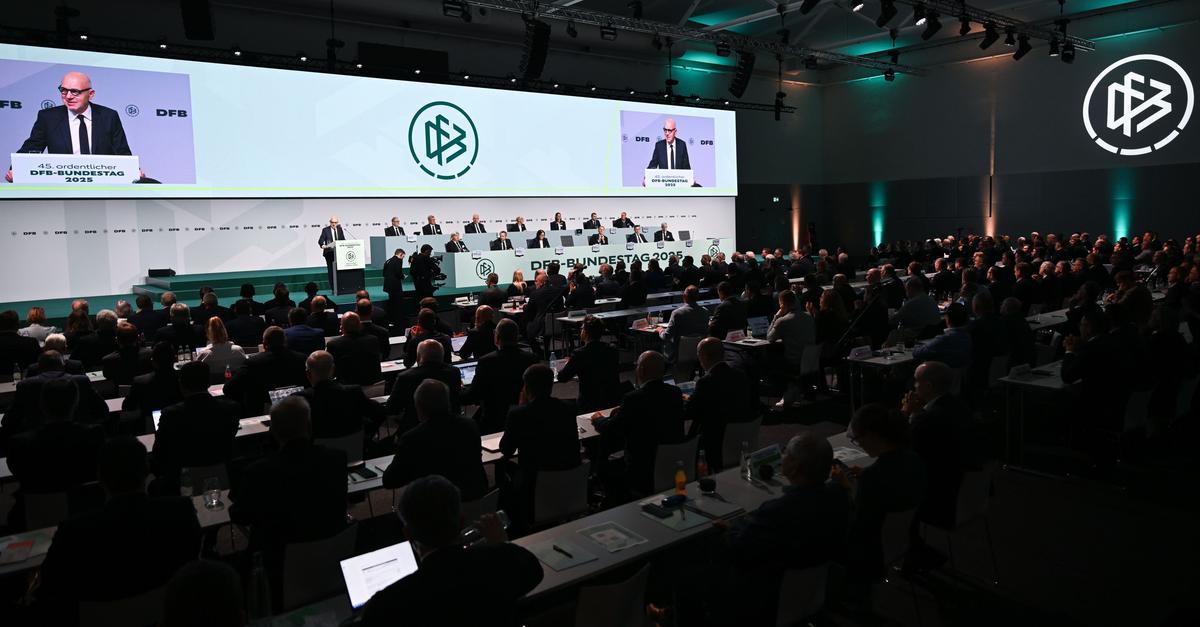 DFB-Boss: Null Toleranz für Gewalttäter und Krawallmacher