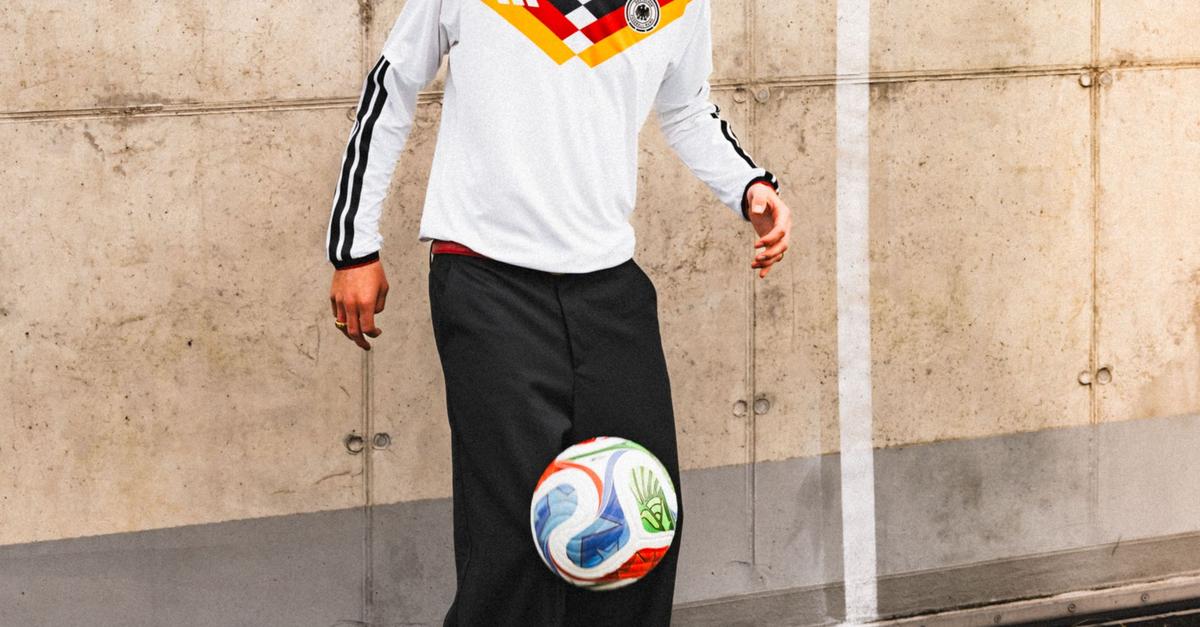 Mode aus den Neunzigern: DFB stellt neues Heim-Trikot vor