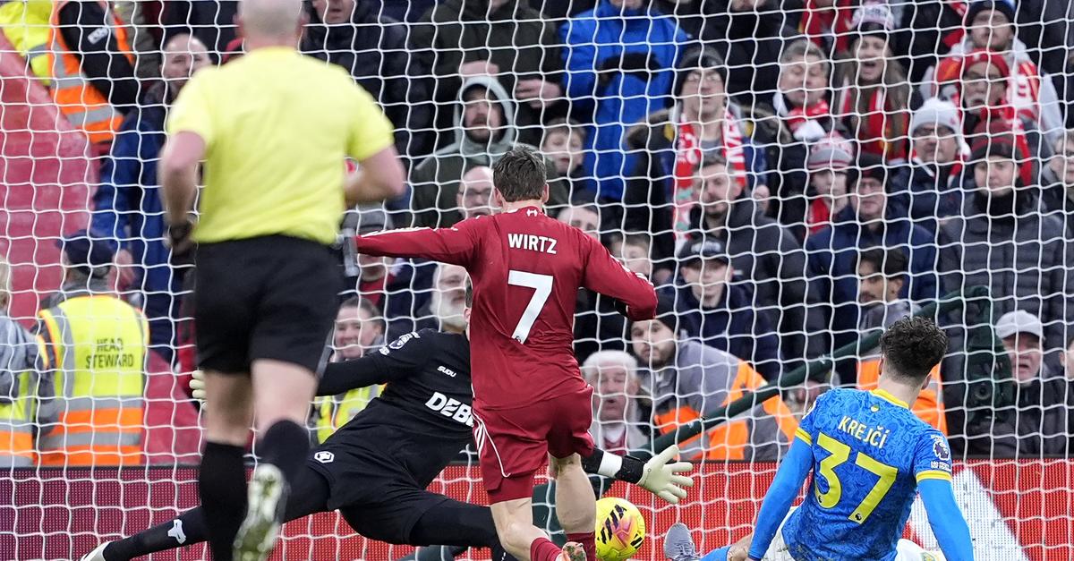 Erl-sung-nach-23-Spielen-Wirtz-zeigt-es-den-Zweiflern