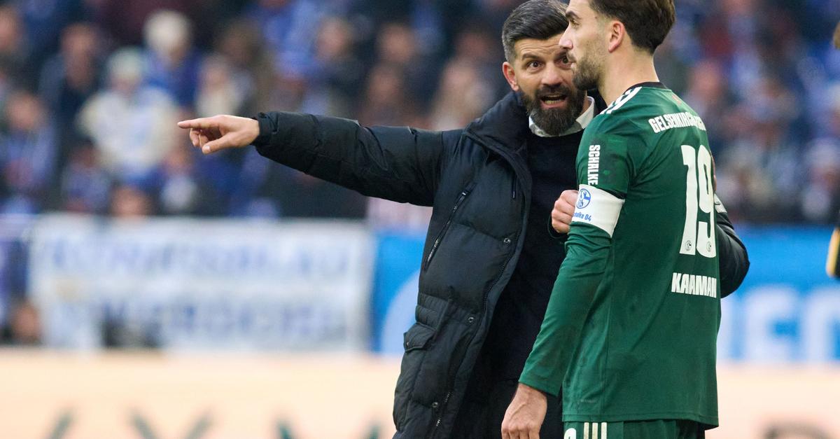 -Viel-und-harte-Arbeit-Schalke-berwintert-ganz-oben