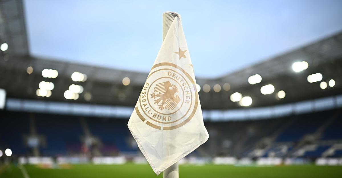 DFB-Team mit Woltemade und Kimmich rechts