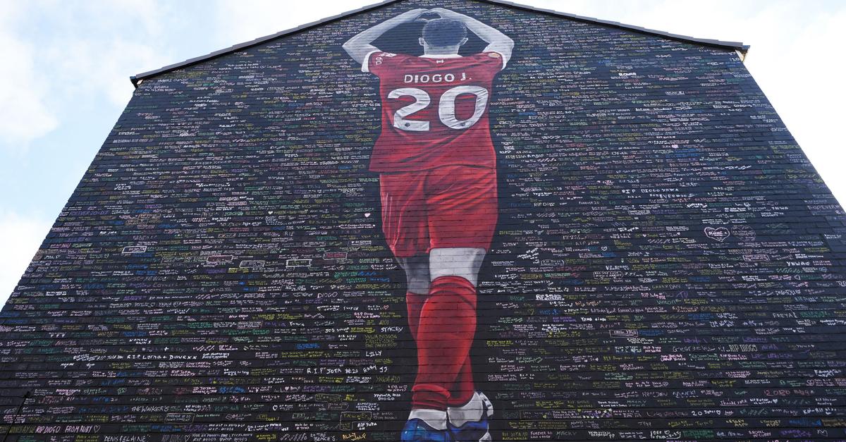 Diogo Jotas Söhne als Einlaufkinder beim Liverpool-Spiel