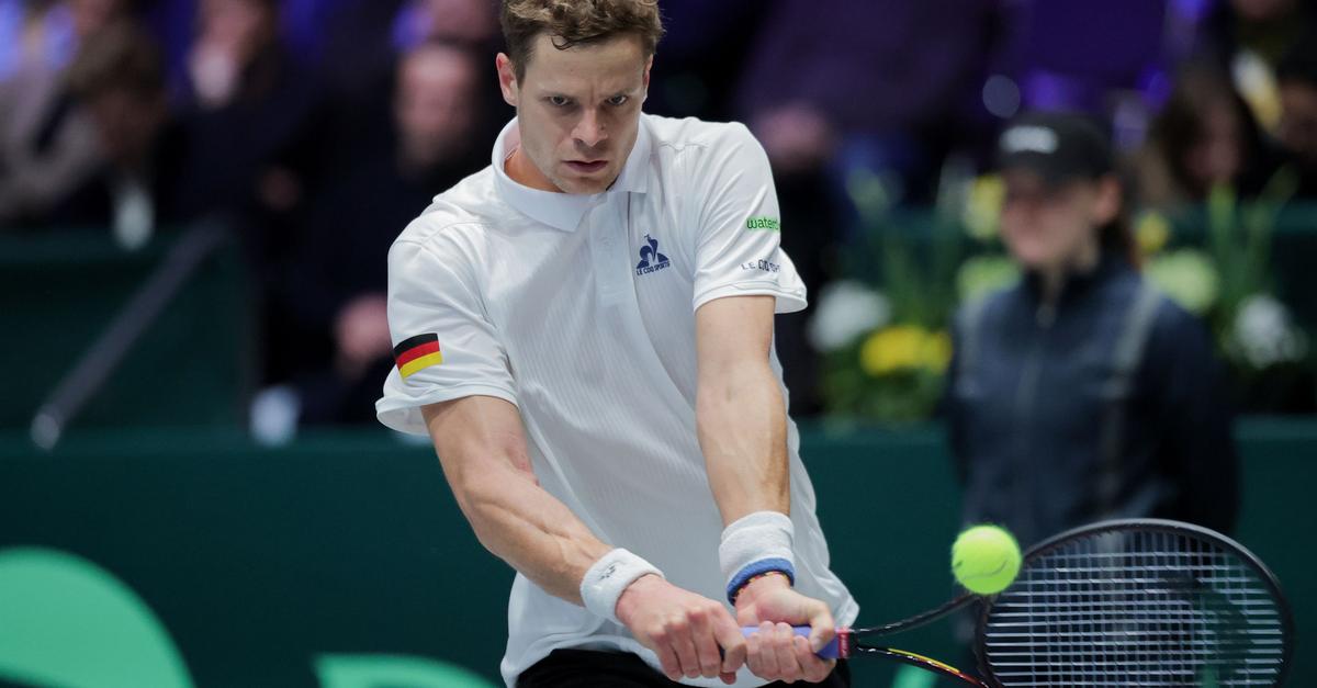 Dank-souver-ner-Einzel-Davis-Cup-Team-dicht-vor-Sieg