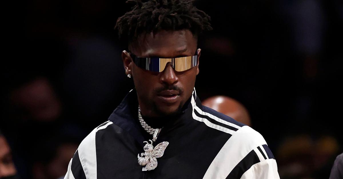 Haftstrafe droht: Ex-NFL-Star Brown in die USA ausgeliefert