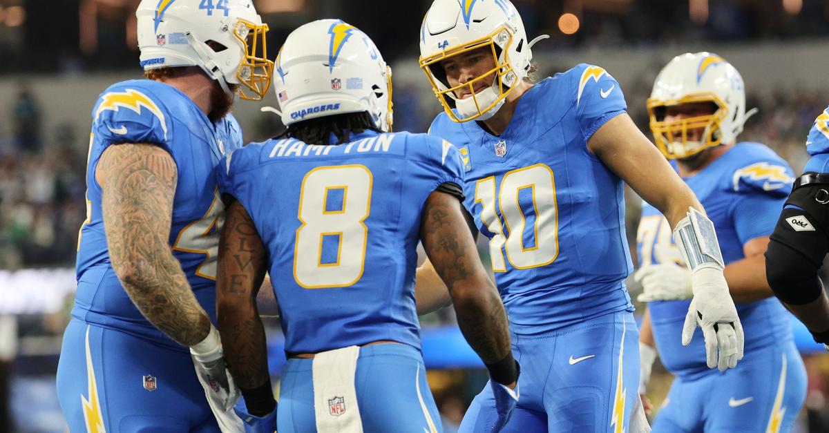 Trotz-gebrochener-Hand-Herbert-f-hrt-LA-Chargers-zum-Sieg