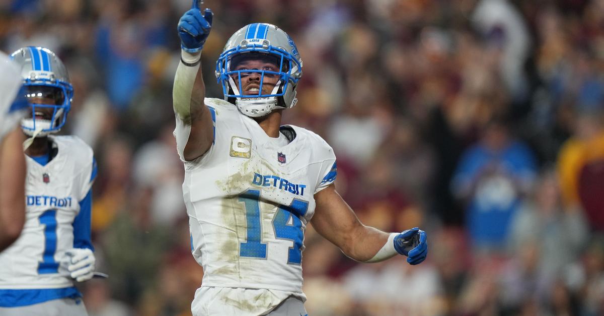 Amon-Ra St. Brown se je poškodoval na tekmi ob zahvalnem dnevu v NFL