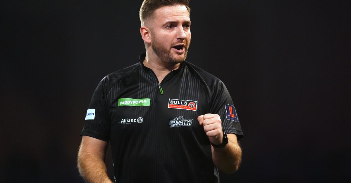 -Nehmen-Pub-auseinander-Deb-tant-Merk-gewinnt-bei-Darts-WM