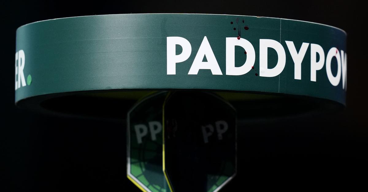 Blutige-Hand-nach-Eklat-Darts-Profi-erkl-rt-Ausraster