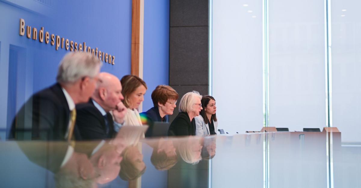 „Wirtschaftsweise“ für Erbschaftsteuer-Reform - Wachstum mau