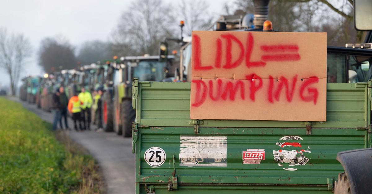 Bauern-protestieren-gegen-niedrige-Butter-Preise