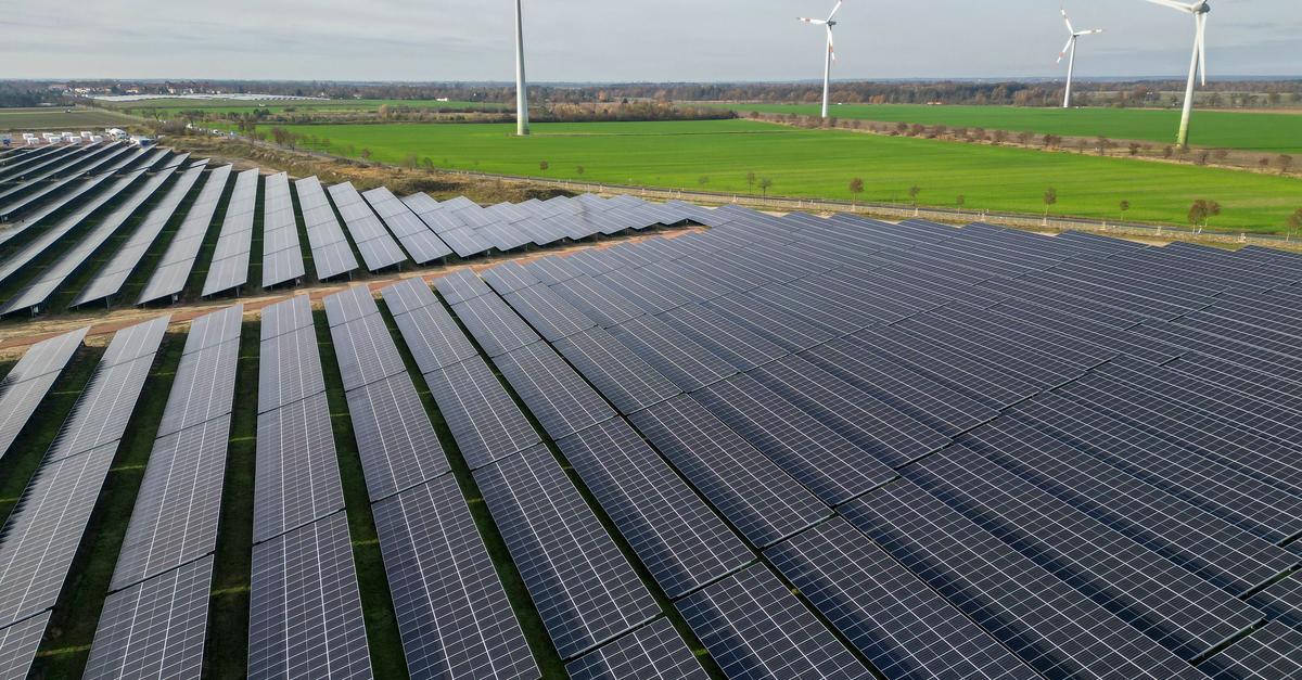 Erneuerbare-decken-fast-56-Prozent-des-Stromverbrauchs