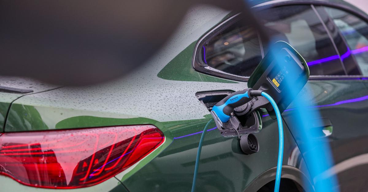 BMW-h-lt-versch-rftes-CO2-Flottenziel-im-ersten-Jahr-ein