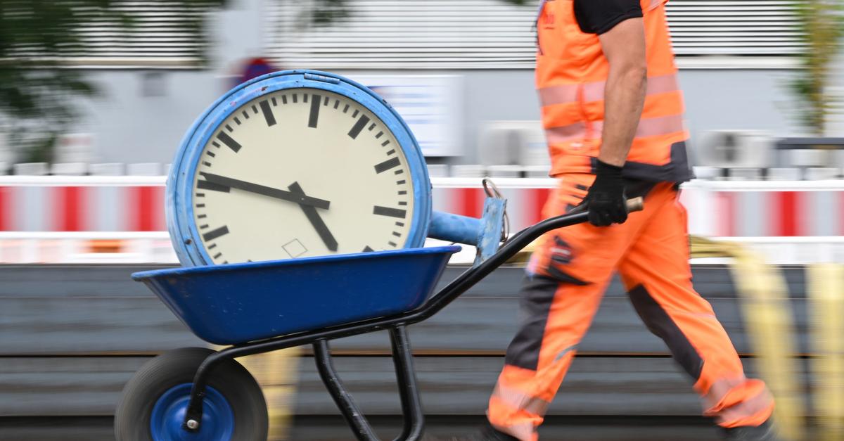 Mehr arbeiten fürs BIP: Einen Feiertag ganz streichen?