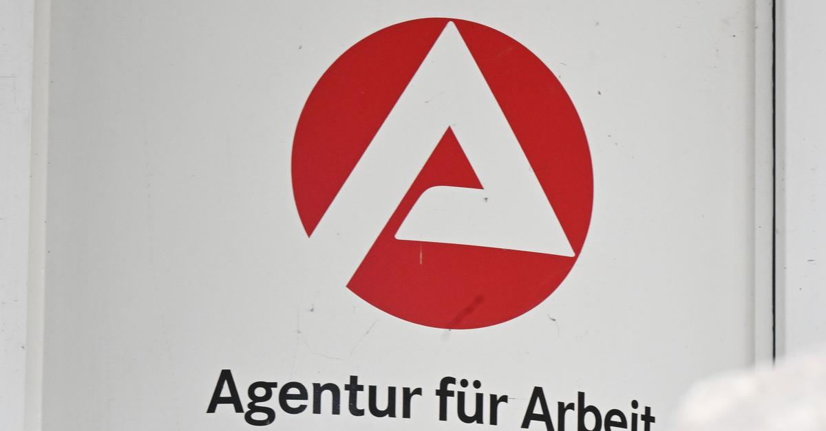 Mehr-als-drei-Millionen-Arbeitslose-in-Deutschland