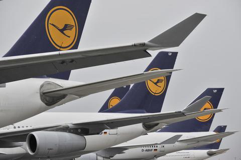 Bei der Lufthansa ist die Verägerung groß. Grund sind Gehaltseinbußen durch den Corona-Krisenvertrag. Foto: dpa