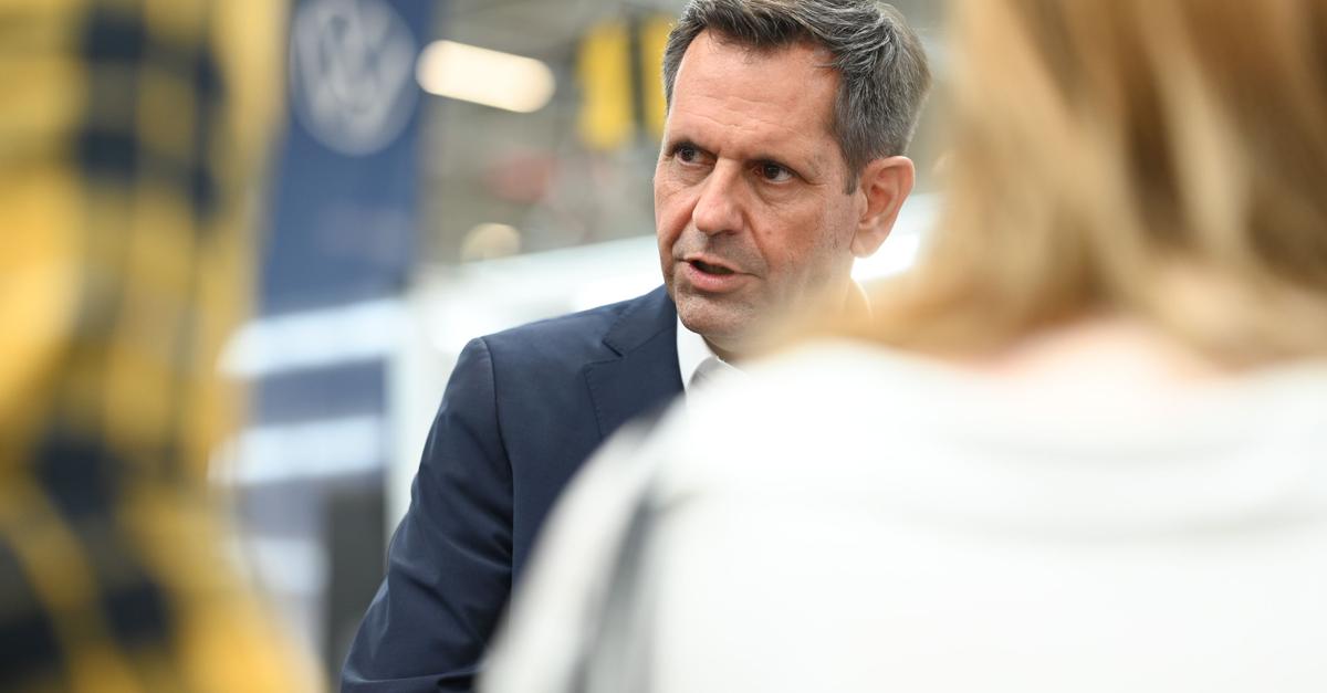 Ministerpräsident wirbt für Förderung gebrauchter E-Autos