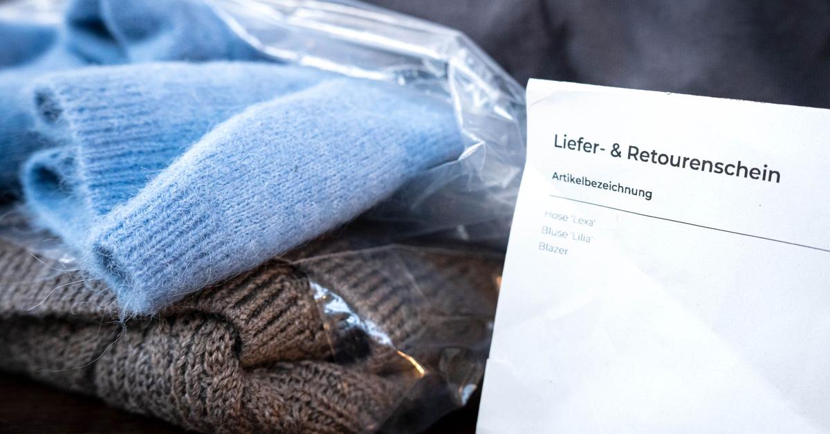 Število vračil spletnih nakupov ostaja visoko in povzroča težave trgovcem